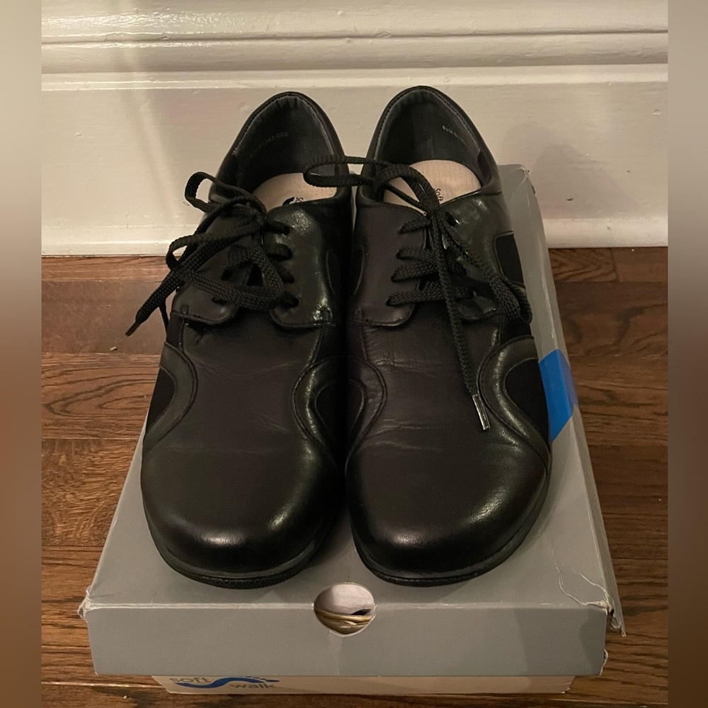 SoftWalk Topeka Black Leather Women’s Oxfords, brand new